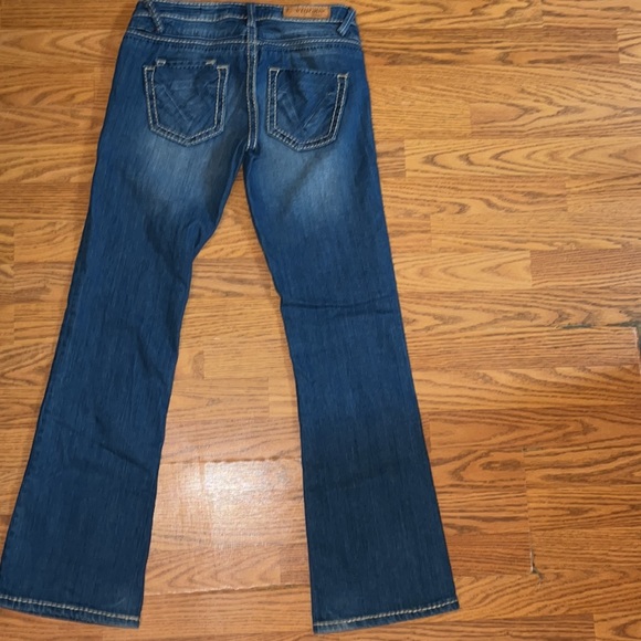 VIGOSS bootcut, low rise jeans. V back pockets. Size 26 - Picture 10 of 14